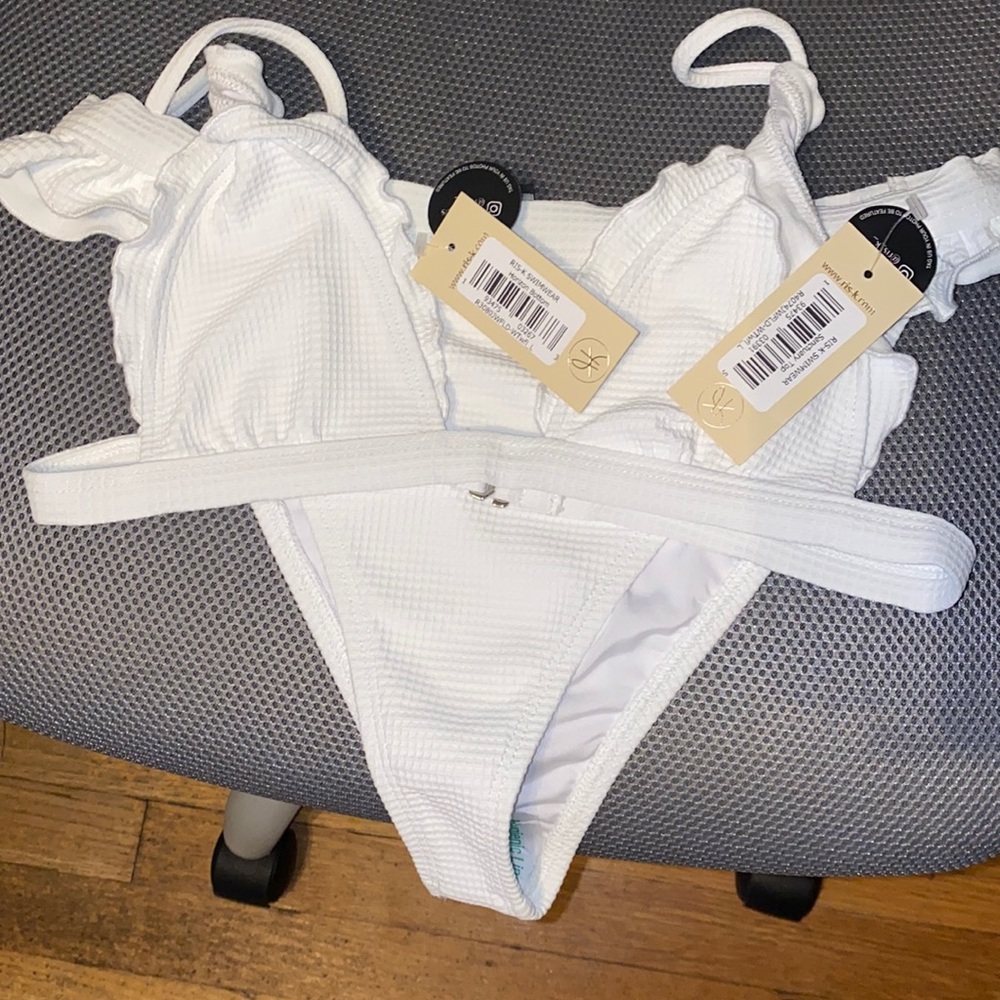 RIS-K WHITE RUFFLE TOP & BOTTOM BATHING SUIT